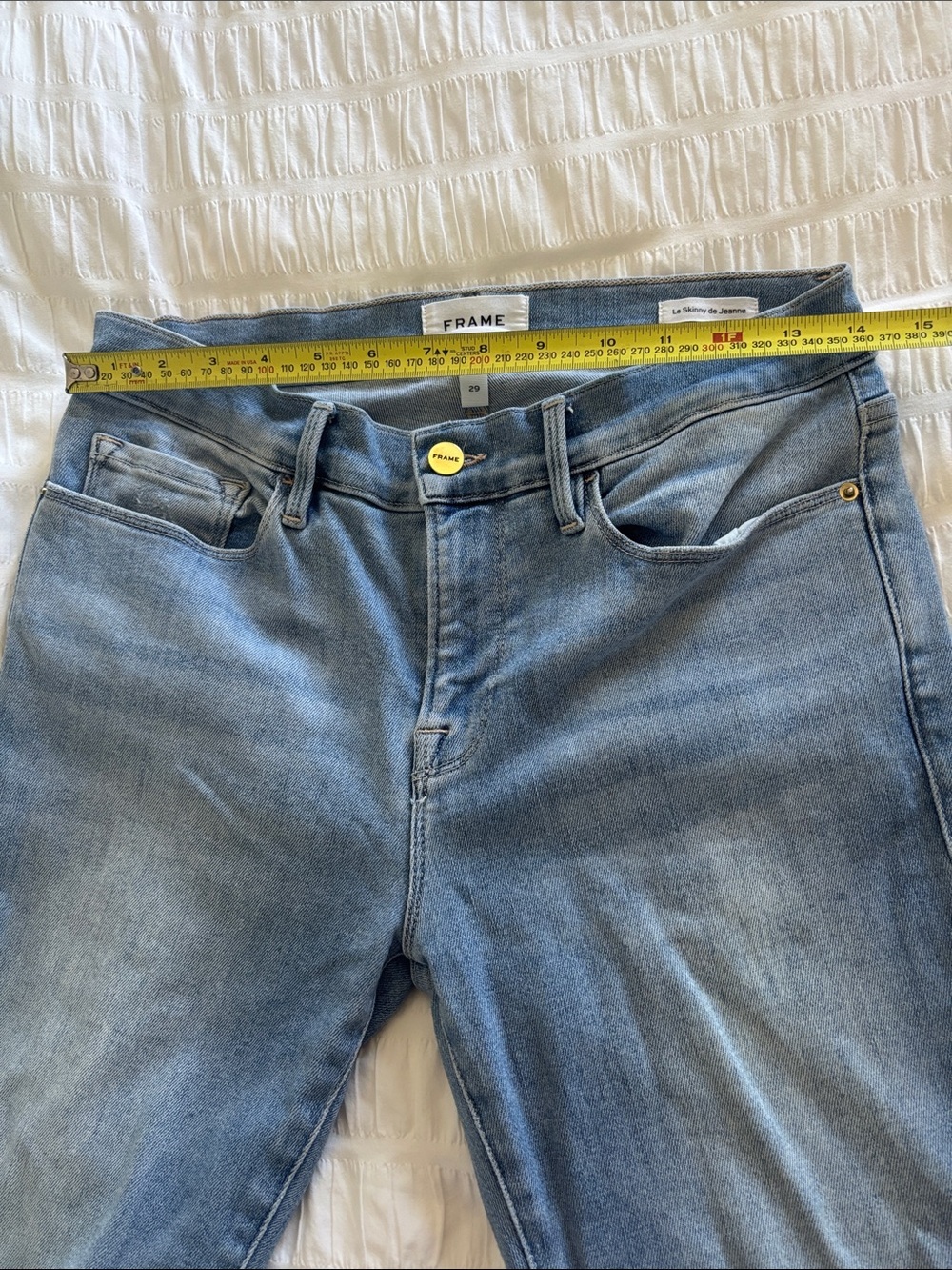 FRAME Light Wash Skinny Jeans - Picture 2 of 6